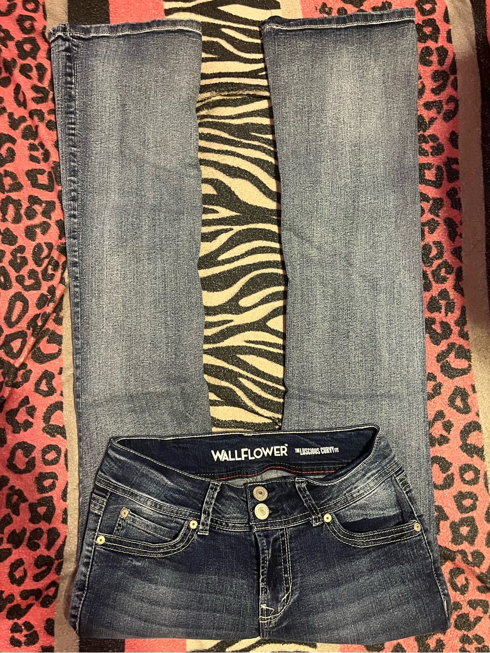 Wallflower vintage Y2K low rise bootcut jeans